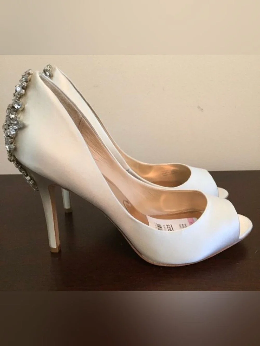 Badgley Mischka reposhing this